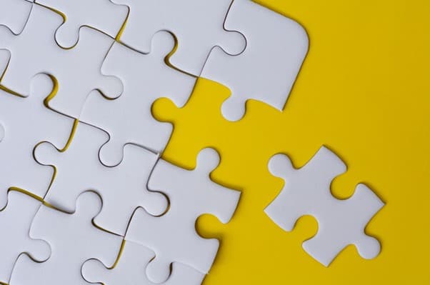 Jigsaw pieces representing a change in property management